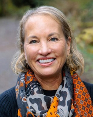 Lisa Aronson